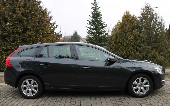 Volvo V60 cena 40999 przebieg: 220000, rok produkcji 2013 z Krajenka małe 631